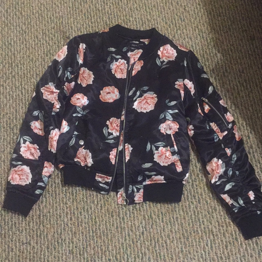 Floral bomber jacket🌸